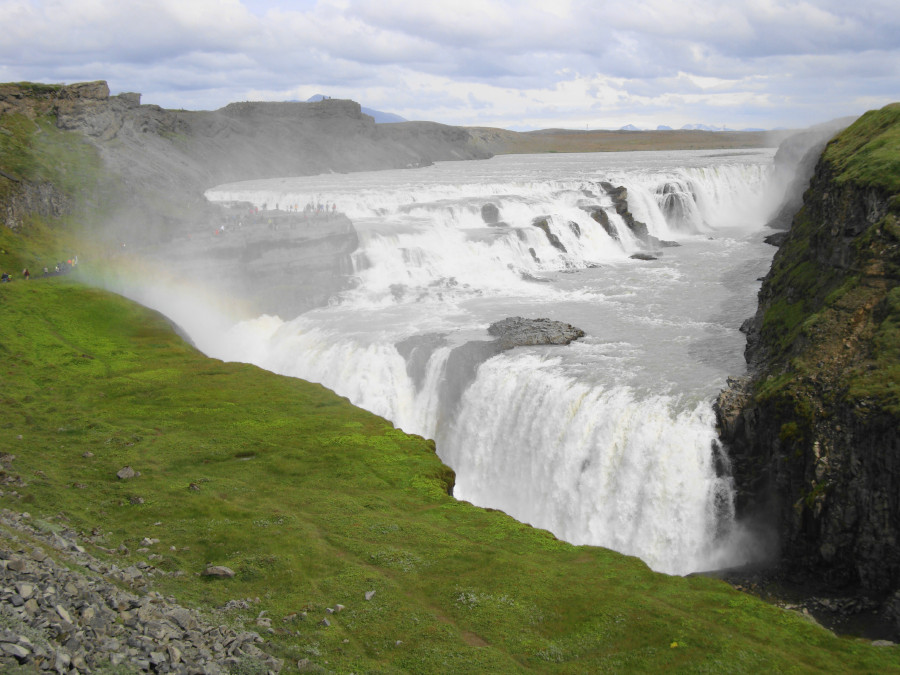 An amazing waterfall. The upper fall in almost 90 degrees to the second fall.