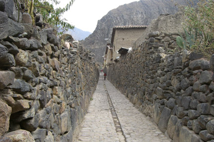 Ollantaytambo. Original walls still standing.