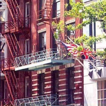 <b>Fire escapes on a New Orleans hotel / kr NC</b>