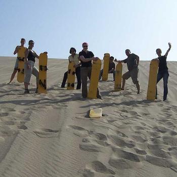 <b>Sandboarding in Pisco, Peru - Des</b>