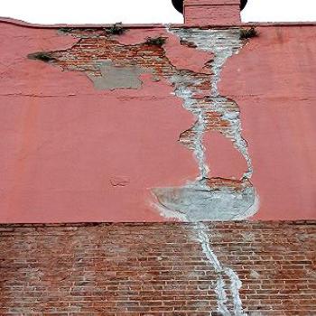 <b>New Orleans wall - pre Katrina</b>