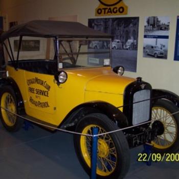 <b>Vintage Car, Otago Museum, Dunedin NZ</b>
