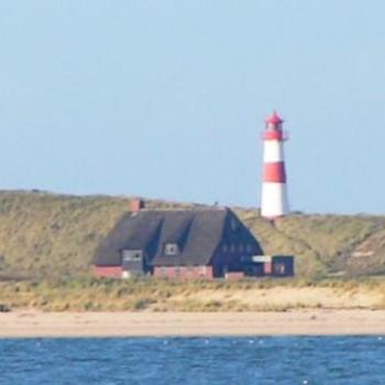 <b>Sylt Island, in the North Sea   Sue/Ok</b>