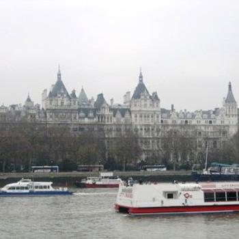 <b>Along the Thames</b>