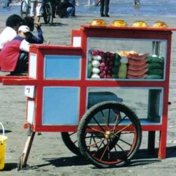 <b>Fruit cart, Paringtritis beach, Indonesia</b>