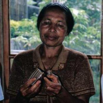 <b>Mama Veronika, Flores, Indonesia</b>