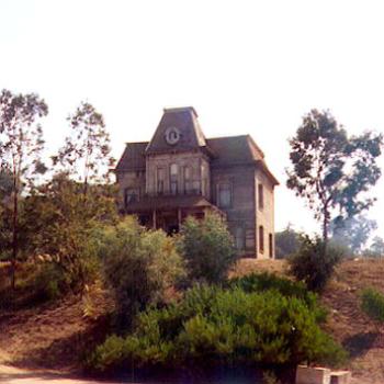 <b>"Psycho" house, Universal Studios back lot, Hollywood CA. This is the house built for the Alfred Hitchcock movie of 1960. / kr NC</b> <b>"Psycho" house, Universal Studios back lot, Hollywood CA. This is the house built for the Alfred Hitchcock movie of 1960. / kr NC</b>