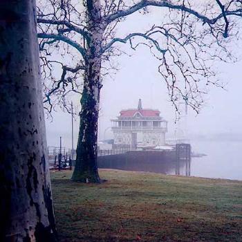 <b>Riverton Yacht Club on a misty morning at Riverton, New Jersy / kay NC</b> <b>Riverton Yacht Club on a misty morning at Riverton, New Jersy / kay NC</b>