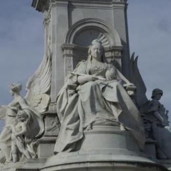 <b>Victoria Memorial, Buckingham Palace, England - Eileen (Surrey, England)</b> <b>Victoria Memorial, Buckingham Palace, England - Eileen (Surrey, England)</b>