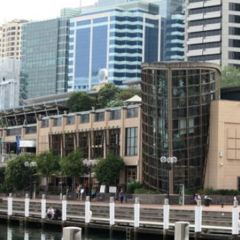 <b>9430 glass 'tower', Darling Harbour, Sydney, 28th Nov'09 Kate/Sydney </b>