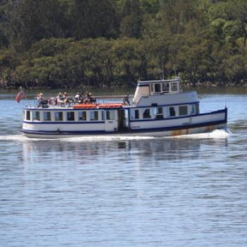 <b>1843 MV Hawkesburycruising the river sometimes dropping off mail & groceries, Hawkesbury River Oct'10, Kate/Sydney</b>