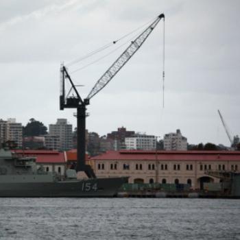 <b>9109 crane, Garden Island from Sydney Opera House, Apr'09 Kate/Sydney</b>