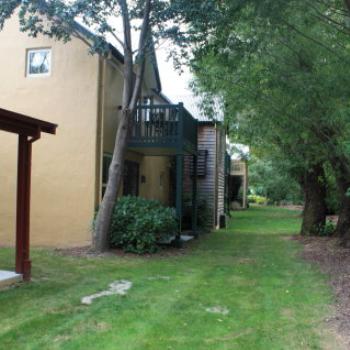 <b>4365 riverside of cottages, Millbrook Resort, near Queenstown, Sth Is, NZ, 20th Mar'10, Kate/Sydney</b>