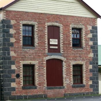 <b>7271 Gobles Mill House, Port Fairy, GORd, Vic, 28th Oct'09 Kate/Sydney</b>
