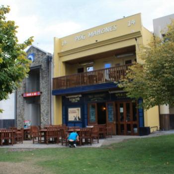 <b>4127 Pog Mahones traditional Irish Pub, Queenstown, Sth Is, NZ,20th Mar'10 Kate/Sydney</b>