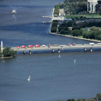 <b>2420 Australia Post going to Parliament House, Lake Burley Griffith, from Telstra Tower, Black Mountain, Canberra, 20th Feb'10 Kate/Sydney</b>