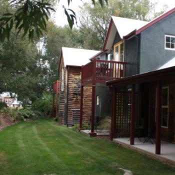 <b>4368 riverside of cottages, Millbrook Resort, near Queenstown, Sth Is, NZ, 20th Mar'10, Kate/Sydney</b>