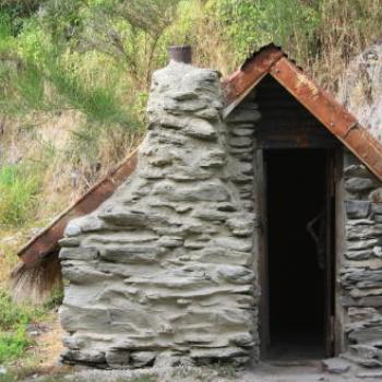 <b>4629 front of a hut, Arrowtown near Queenstown, Sth Is NZ, 21st Mar'10, Kate/Sydney </b>