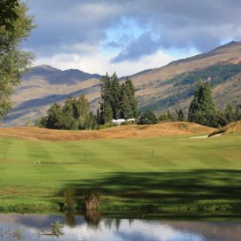 <b>4754 pastoral scene - golfcourse - reflection, Millbrook Resort, Queenstown, Sth Is, NZ, 21st March'10, Kate/Sydney</b>