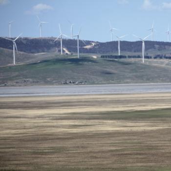 <b>2688 wind farm over Lake George, on the way home from Canberra, 21st Feb'10 Kate/Sydney</b>
