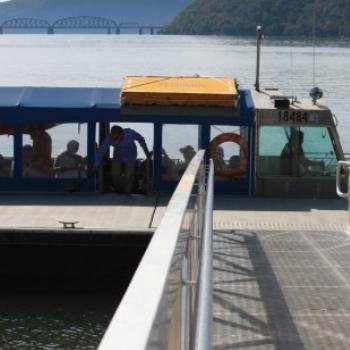 <b>0331 Taxi at the wharf, Kangaroo Point, Hawkesbury R, NSW, 12th Sept'09, Kate/Sydney</b>