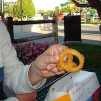 <b>Onion Ring Peace Symbol-DQ Hardin, MT USA</b>
