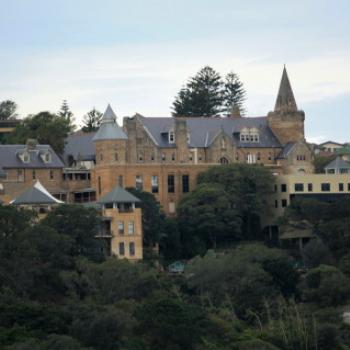 <b>2666 Kincoppal College, Rose Bay from Shark Island, Sydney Harbour Island hopping adventure, 11th Oct'09, Kate/Sydney</b>