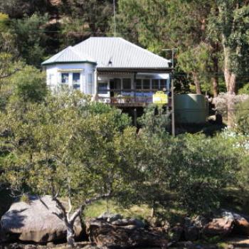 <b>8570 house for sale, Hawkesbury River, 16th Aug'09, Kate/Sydney</b>