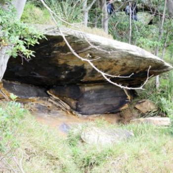 <b>183_2869 rock shelf cave, Clarke Island, Island Hopping on Sydney Harbour, 11th Oct'09, Kate/Sydney</b>
