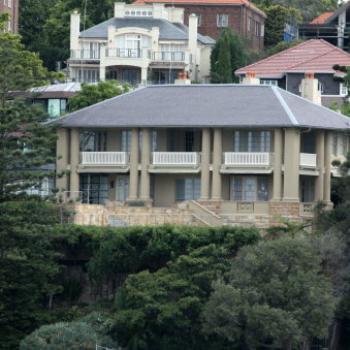 <b>183_2862 houses on the hill from Clarke Island, Island Hopping on Sydney Harbour, 11th Oct'09, Kate/Sydney</b>