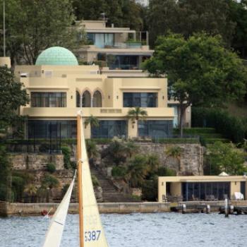 <b>183_2802 big house, copper dome, from ferry to Garden Island, Island Hopping on Sydney Harbour, 11th Oct'09, Kate/Sydney</b>