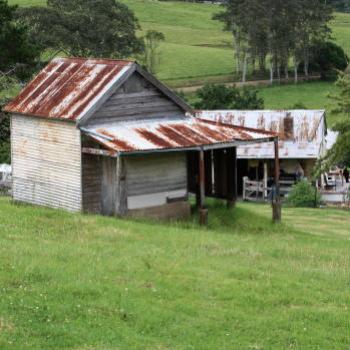 <b>4072 ex-shearers quarters in front of 1850s house, propert near Gloucester, 28th Dec'12, Kate/Sydney</b>