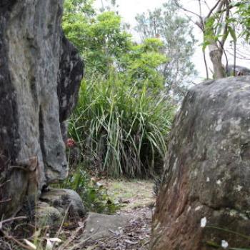 <b>183_2819 gap in the rocks, Clarke Island, Island Hopping on Sydney Harbour, 11th Oct'09, Kate/Sydney</b>