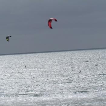 <b>Wind surfing, New Plymouth, New Zealand - Sacky, Tas</b>