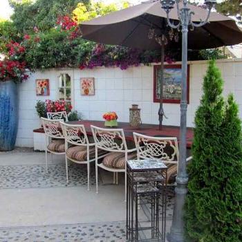 <b>patio with flowers</b>