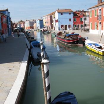 <b>Colourful houses on the island of Burano, Venice.</b>