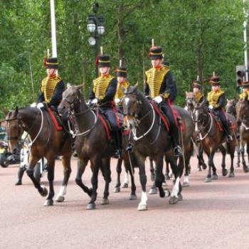 <b>Changing of the guard parade, the Mall, London.</b>