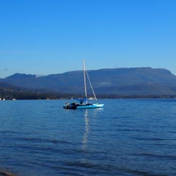 <b>Sleeping Beauty, Southern Tasmania. Head = Cathedral Rock, feet = Mt. Wellington- Sacky</b>