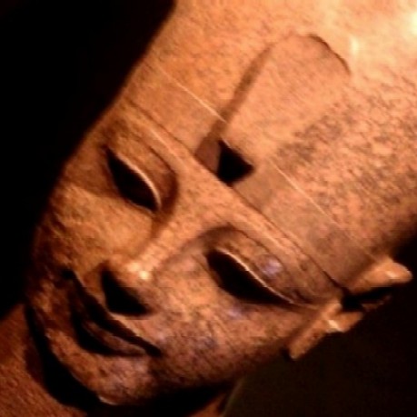 <b>Taken at Luxor Museum, 2004</b>