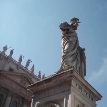 <b>Statue, St Peter,St Peter's basilica, Vatican.</b>