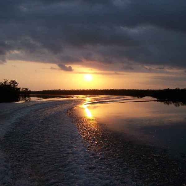 <b>Woods Inlet at sunrise. Nov 2005 The glorious early morning peace shattered.</b> <b>Woods Inlet at sunrise. Nov 2005 The glorious early morning peace shattered.</b>