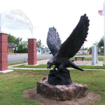 <b>Eagle statue Ed Smalley park, Stroud OK on Route 66 Sue/OK</b>
