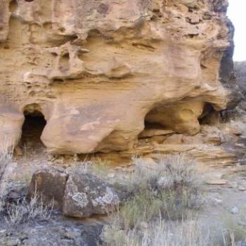 <b>Native American Storage Cave with Multiple Entrances in Nine Mile Canyon, Utah, USA, Oct 2008, by Wilodene </b> <b>Native American Storage Cave with Multiple Entrances in Nine Mile Canyon, Utah, USA, Oct 2008, by Wilodene </b>