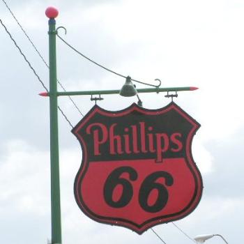 <b>Old Phillips 66 gas sign on Route 66 Sue/OK</b>