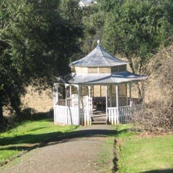 <b>The Summer House at Rouse Hill</b>