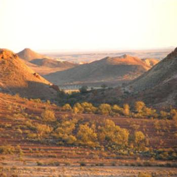 <b>Sunrise at The Breakaways, South Australia</b>