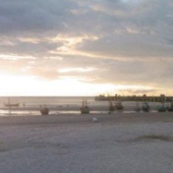 <b>Sunrise in Hua Hin, Thailand</b>