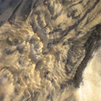 <b>Wet sand, Rainbow Beach, N.S.W. Wendy/Perth</b>