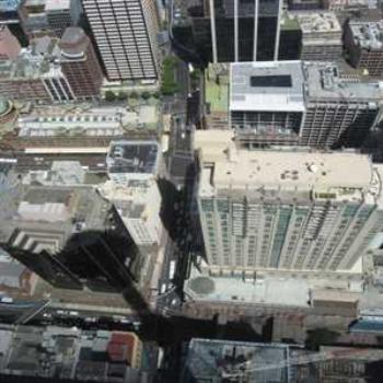 <b>Looking down from the Sydney Tower (Sydney '09/LankyYank)</b>