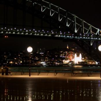 <b>9210 enjoying the lights from Sydney Opera House, Apr'09 Kate/Sydney</b> <b>9210 enjoying the lights from Sydney Opera House, Apr'09 Kate/Sydney</b>
